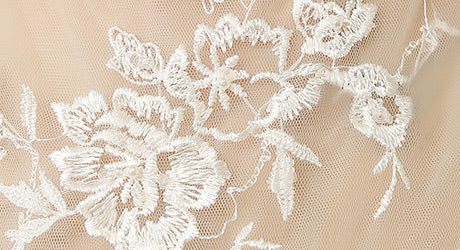Broderie délicate | Right Bridal